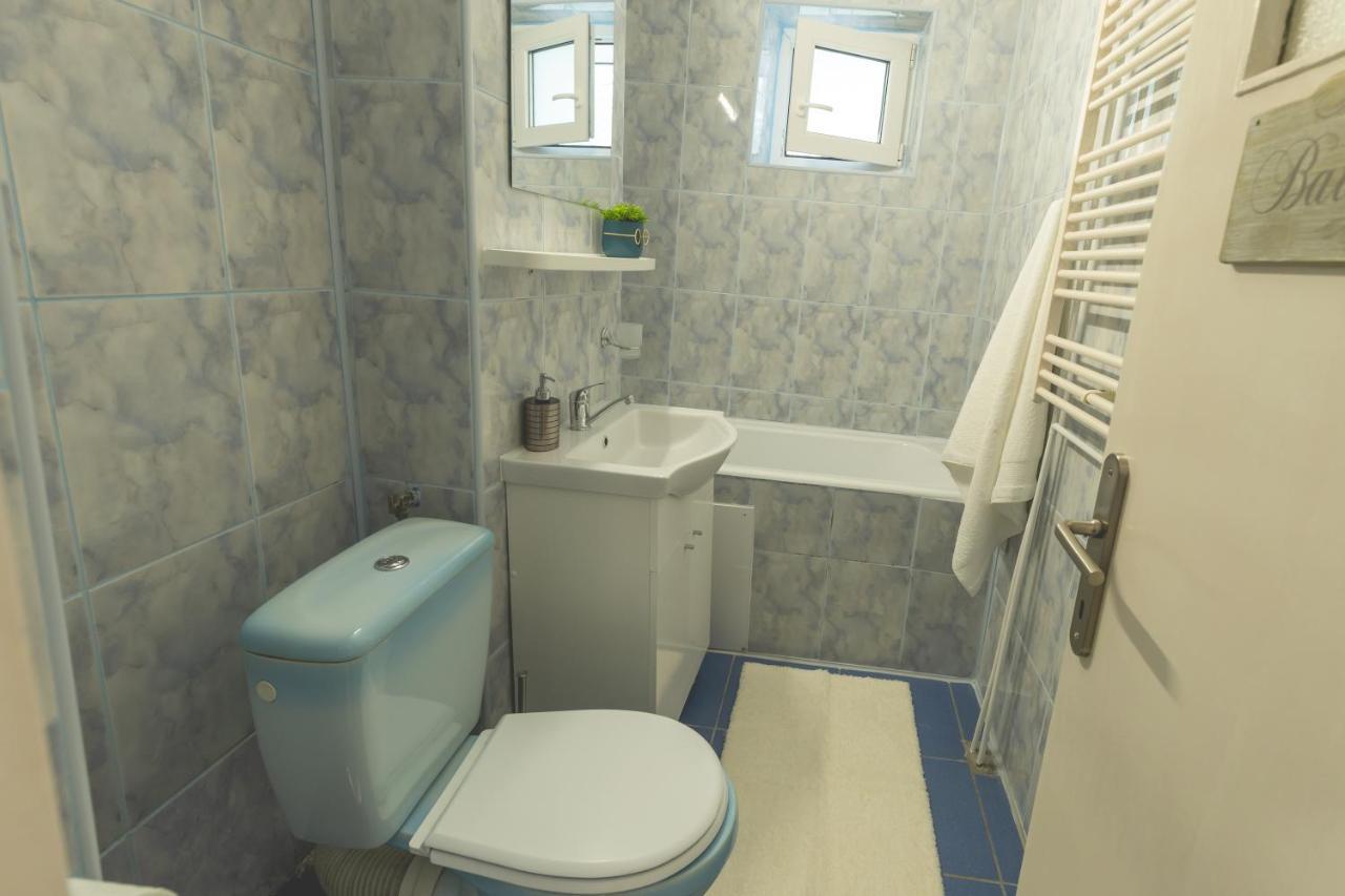 Luxury 2 Bedroom Holiday Apartment Piteşti Buitenkant foto